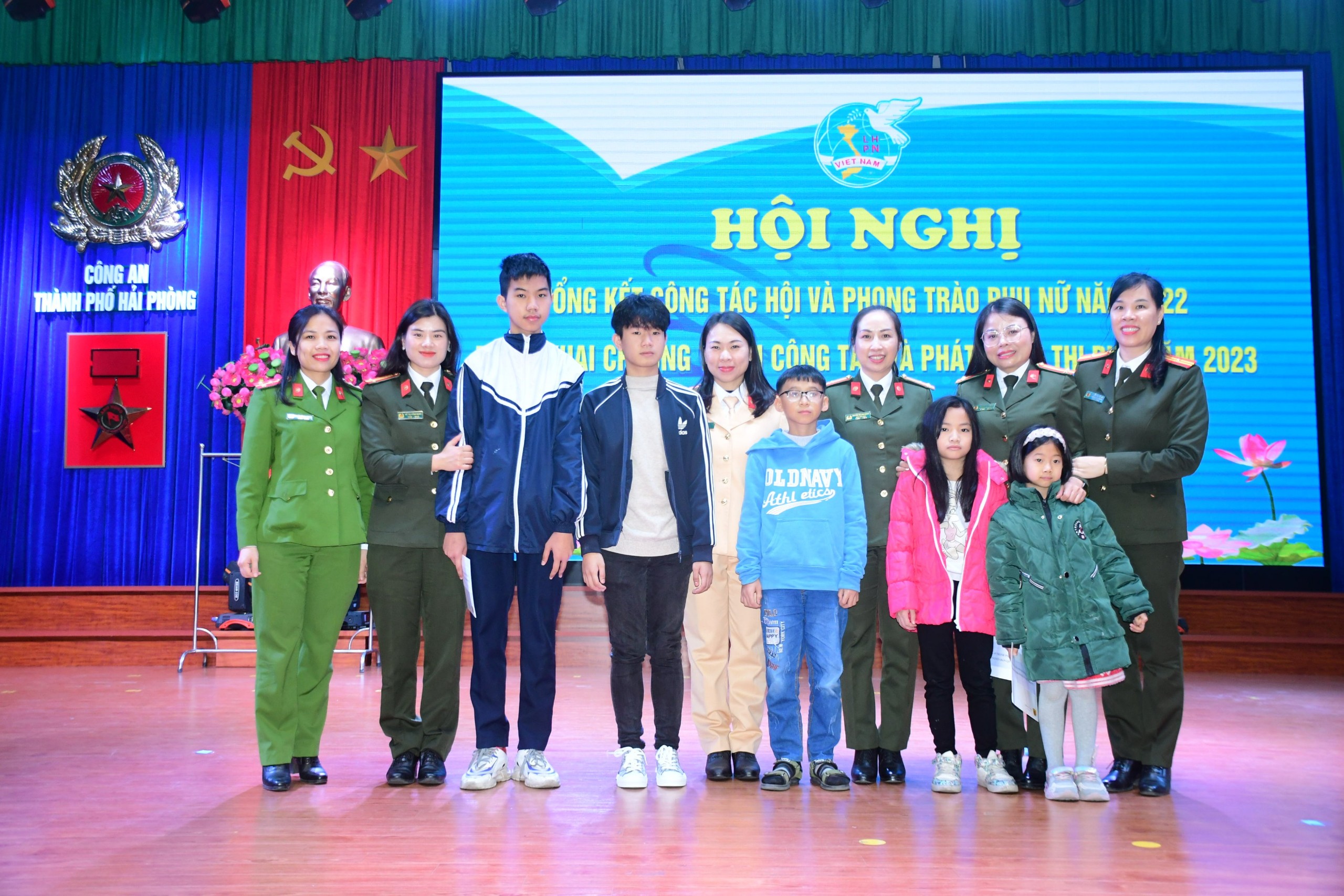 Hội phụ nữ CATP: Tích cực hưởng ứng Chương trình “Mẹ đỡ đầu